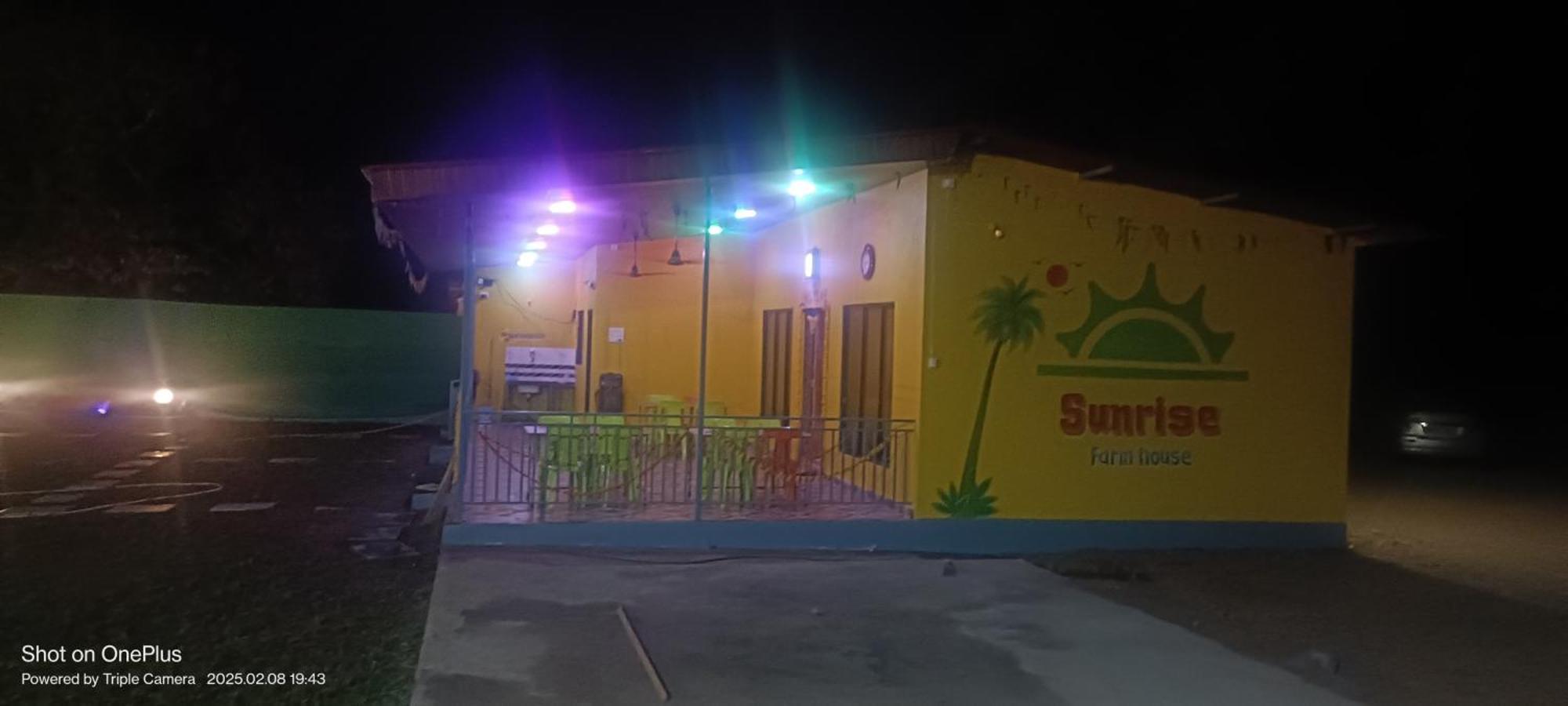 Sunrise Farmhouse Pezari Luaran gambar