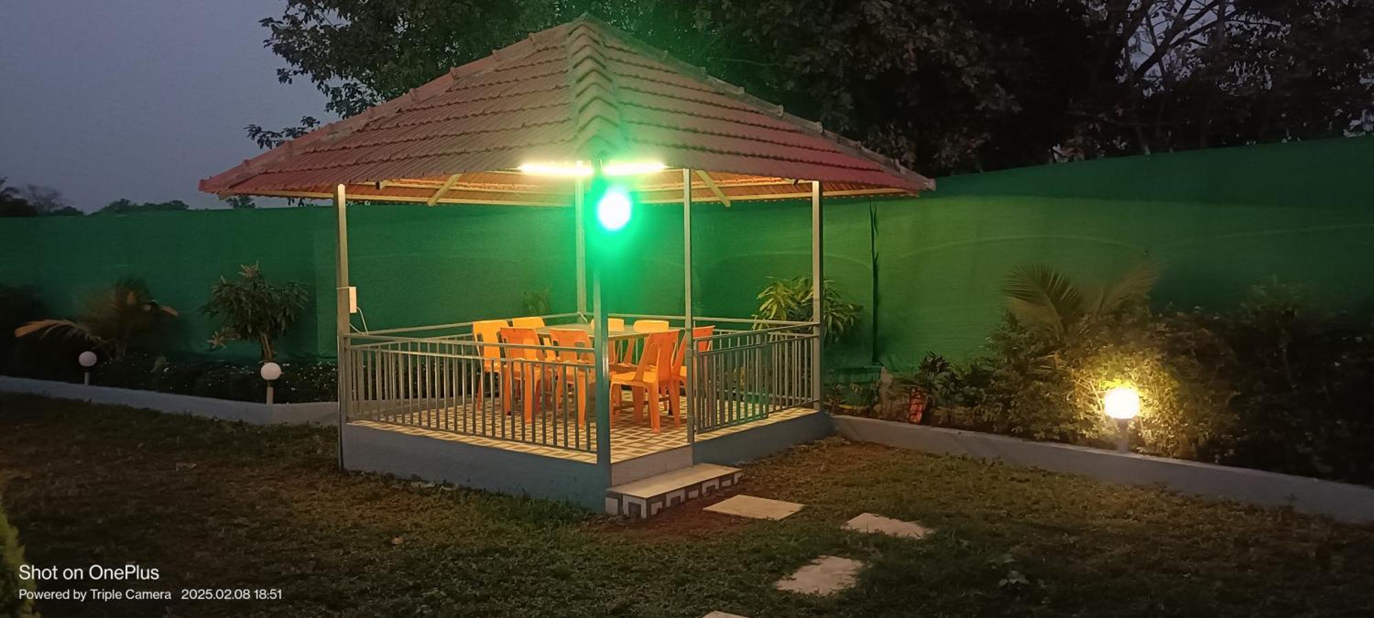 Sunrise Farmhouse Pezari Luaran gambar